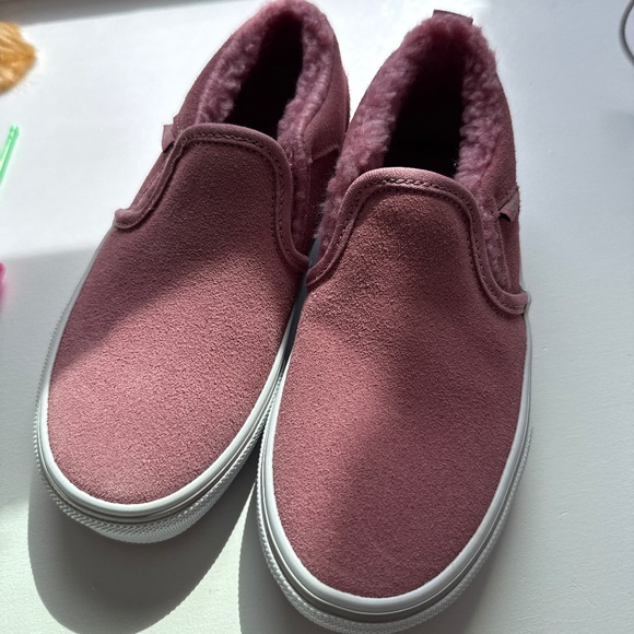 Vans Asher Sneaker- faux fur slip on girls shoes size 13 - Picture 1 of 4